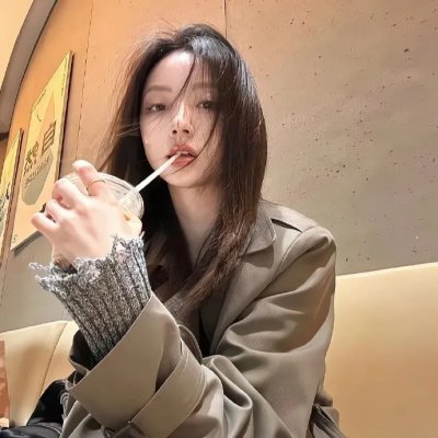 男人转化出机器人铠装